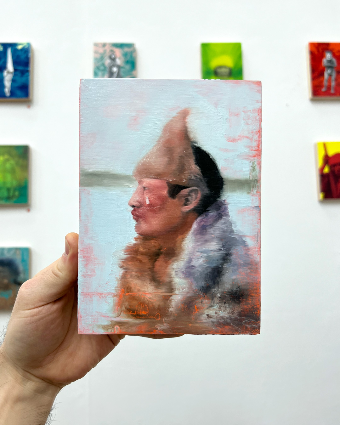 Hombre de perfil, Óleo, sobre panel de madera, 18 x 13 cm